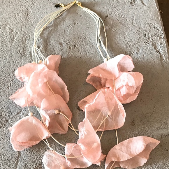 Flower necklace pink multi strand statement piece - Picture 6 of 8